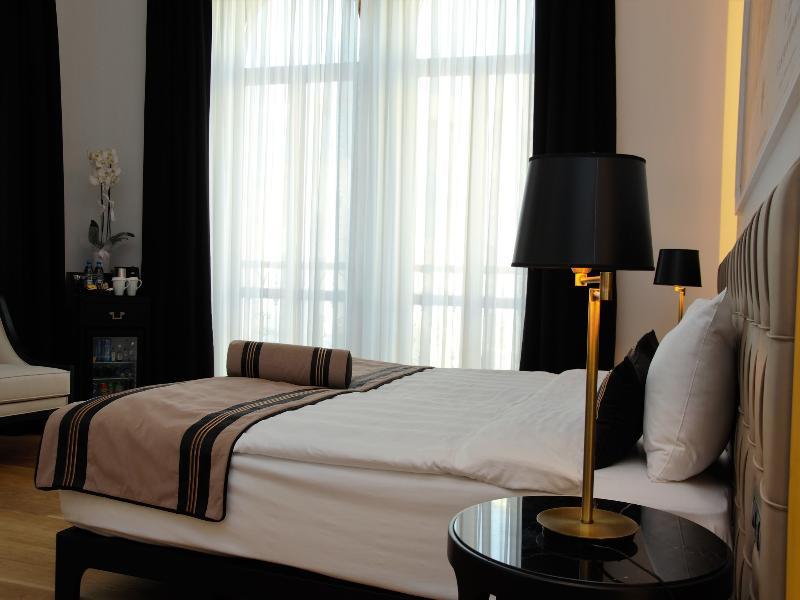 Lush Hotel Taksim - Special Category Истанбул Екстериор снимка
